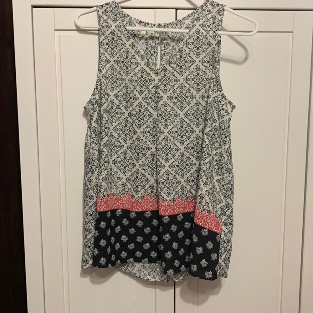Maurice’s tank top- medium. Beautiful print. NWT